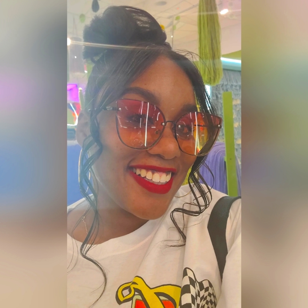 Meet your Posher, Shelley 😊